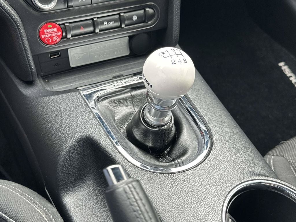 2017 Ford Mustang V6