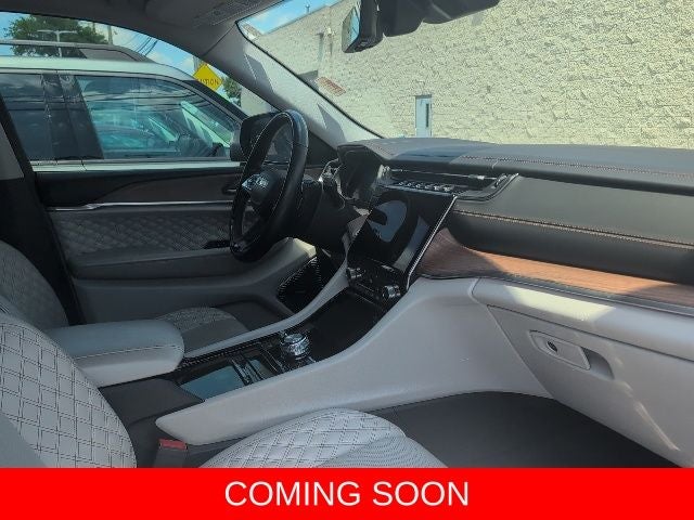 2022 Jeep Grand Cherokee L Summit