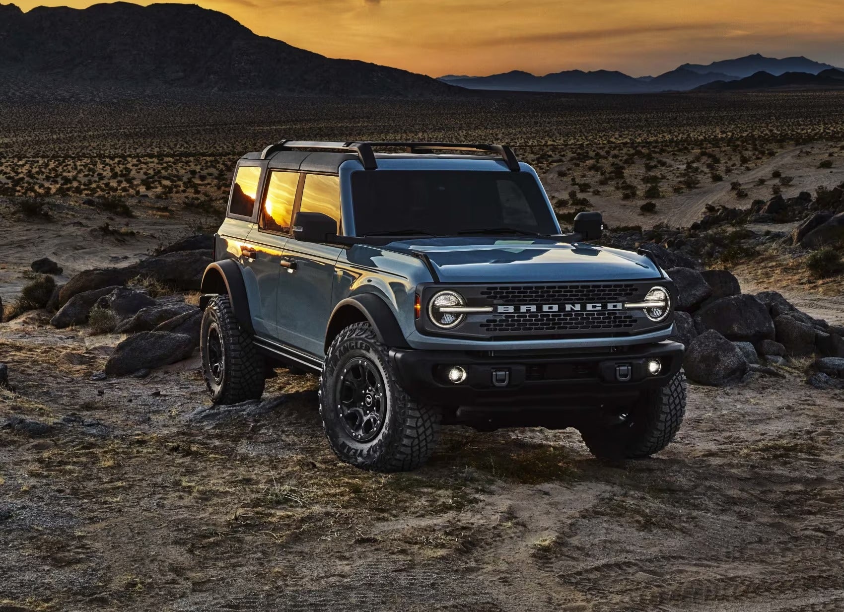 Ford Dealer near Clinton Township, MI